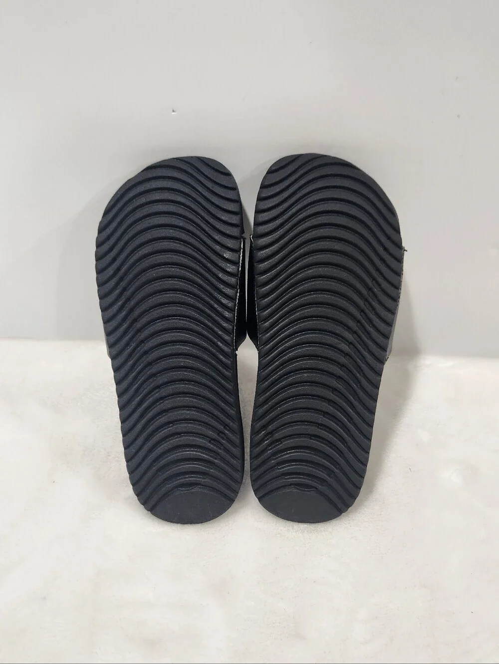 Nike Kawa Black White Slide Sandals Big Kids Size 3Y Unisex